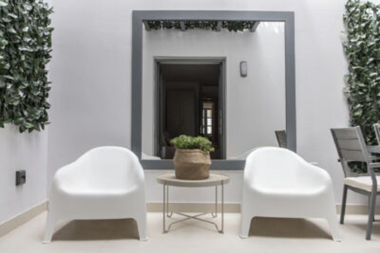 Gallery Suites & Residences Pireus Exteriör bild